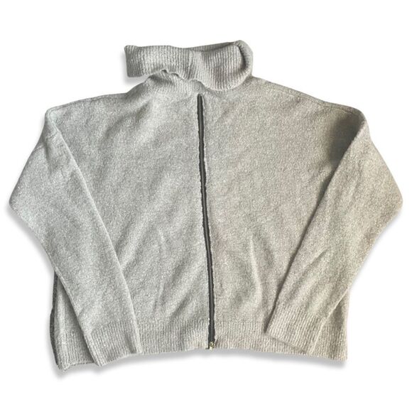 Daytrip Buckle Zipper Back Turtleneck Sweater - Medium - Picture 2 of 7